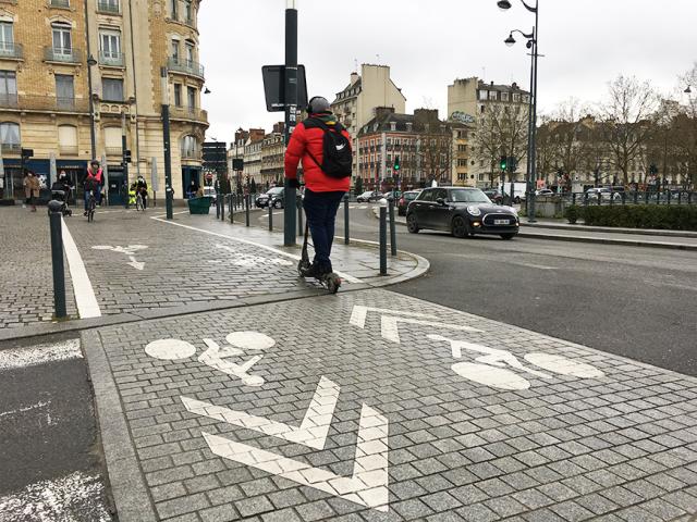 Aménagement de micromobilité avec piste cyclable 6