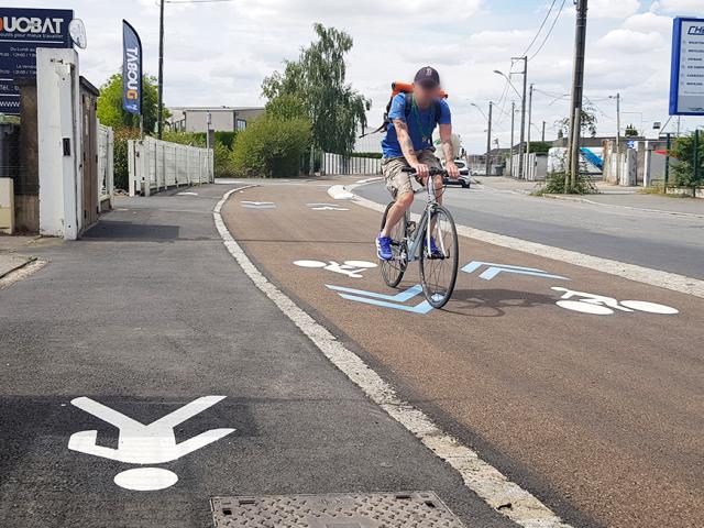 Aménagement de micromobilité avec piste cyclable 7